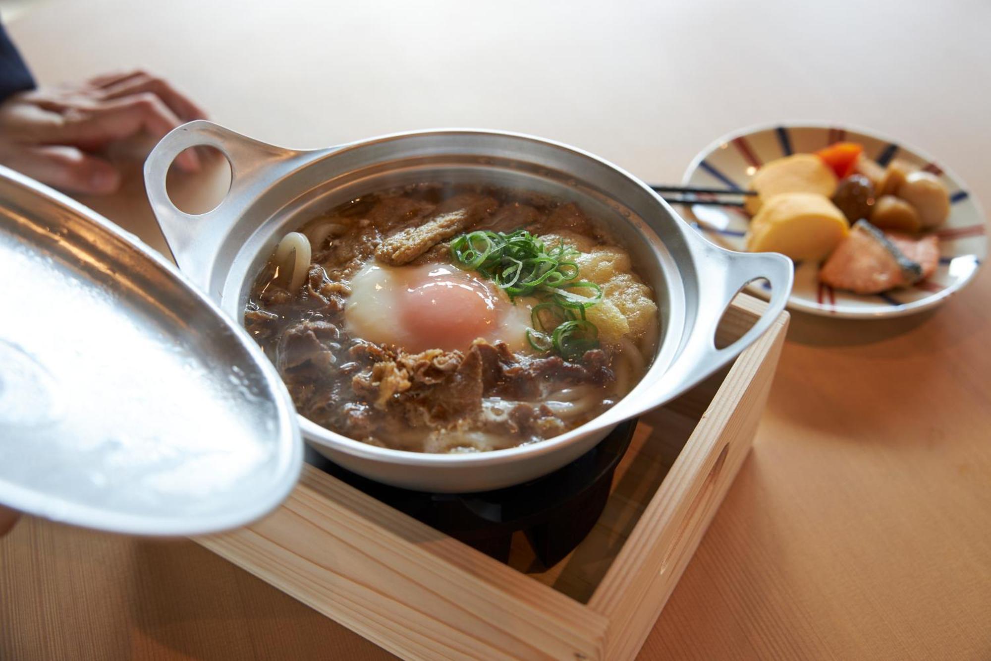 Ref Matsuyama City Station By Vessel Hotels Esterno foto