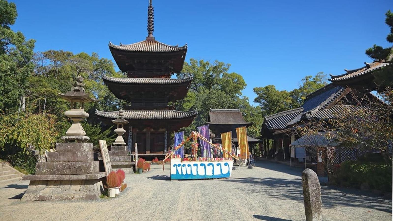 Ref Matsuyama City Station By Vessel Hotels Esterno foto